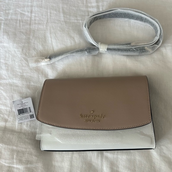 Carson Crossbody - Picture 1 of 1